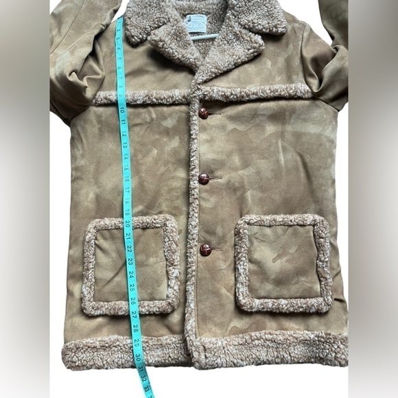 Vintage Fingerhut Fashions faux fur Coat size 40. - Picture 10 of 10